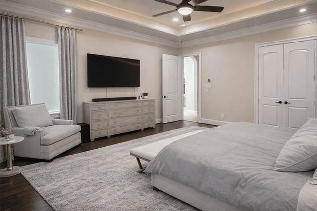 43 W Loftwood Circle, The Woodlands, TX 77382