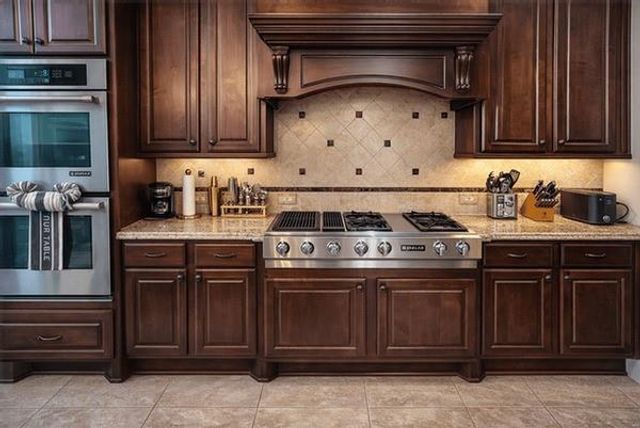 43 W Loftwood Circle, The Woodlands, TX 77382