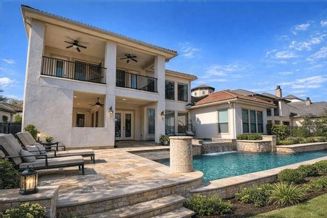 43 W Loftwood Circle, The Woodlands, TX 77382