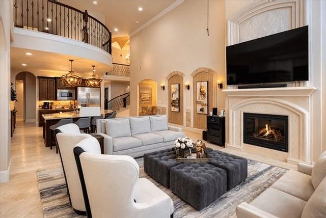 43 W Loftwood Circle, The Woodlands, TX 77382