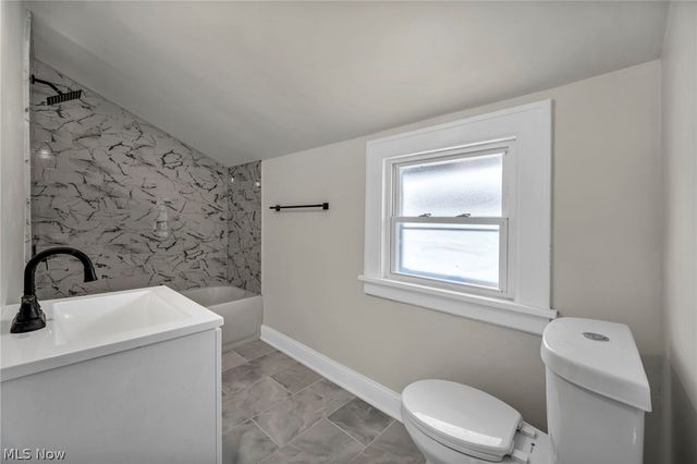 1703 Crestline Avenue, Cleveland, OH 44109