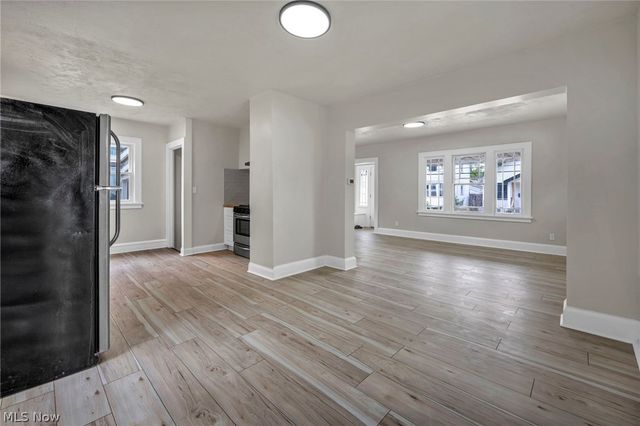 1703 Crestline Avenue, Cleveland, OH 44109