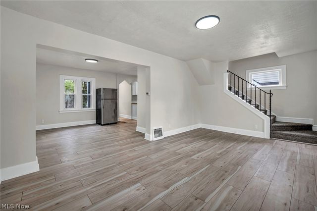 1703 Crestline Avenue, Cleveland, OH 44109