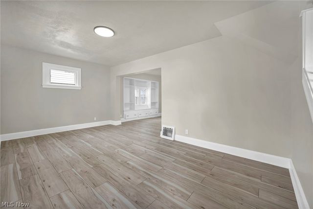 1703 Crestline Avenue, Cleveland, OH 44109