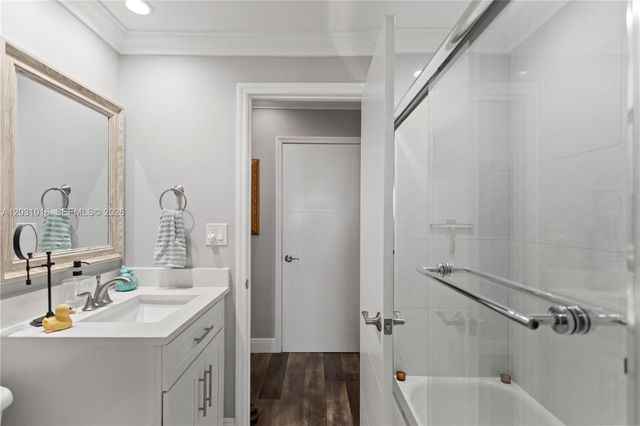 120 Golden Isles Drive 23B, Hallandale Beach, FL 33009