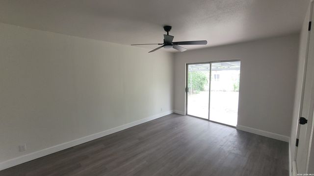 223 NASSAU DR, San Antonio, TX 78213