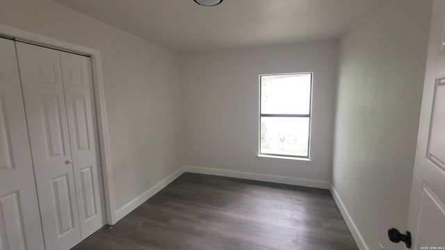 223 NASSAU DR, San Antonio, TX 78213