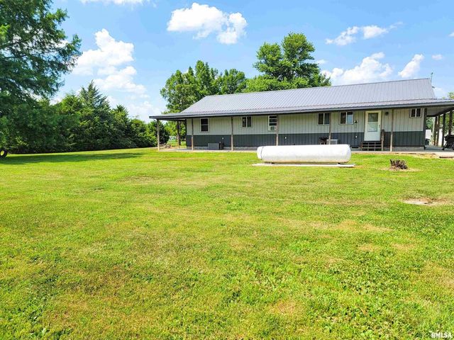 232 PALM Lane, Flora, IL 62839