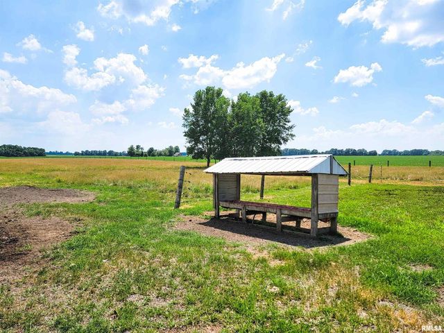 232 PALM Lane, Flora, IL 62839