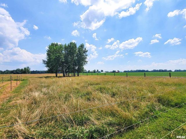 232 PALM Lane, Flora, IL 62839