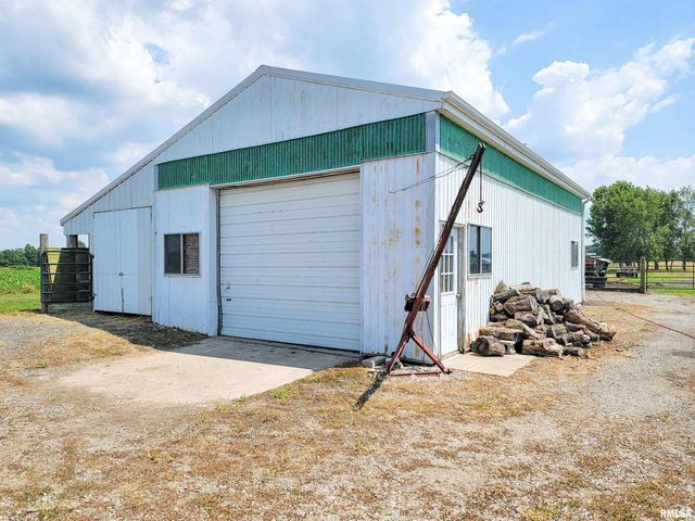 232 PALM Lane, Flora, IL 62839