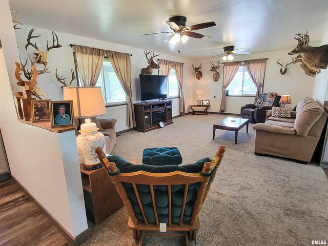 232 PALM Lane, Flora, IL 62839