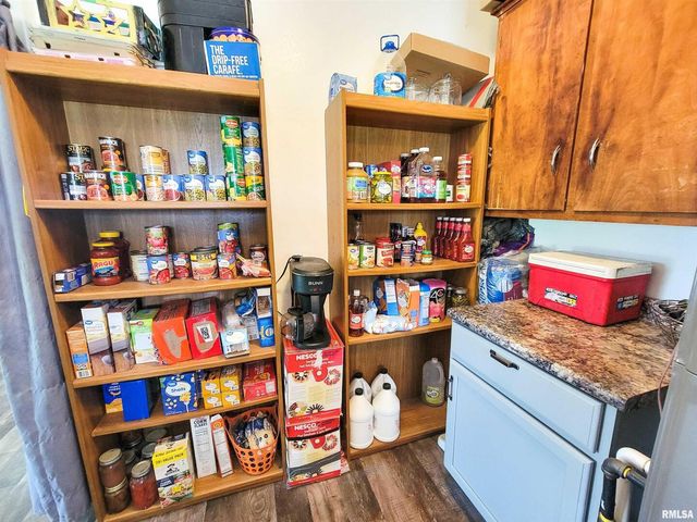 232 PALM Lane, Flora, IL 62839