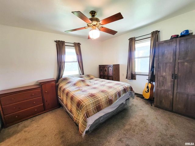 232 PALM Lane, Flora, IL 62839