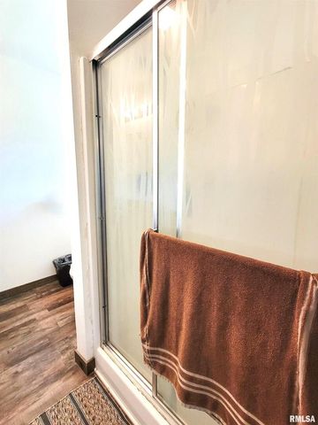 232 PALM Lane, Flora, IL 62839