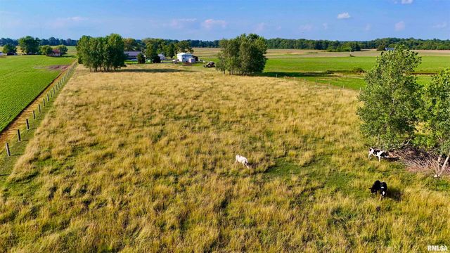 232 PALM Lane, Flora, IL 62839