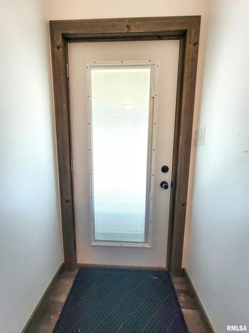 232 PALM Lane, Flora, IL 62839