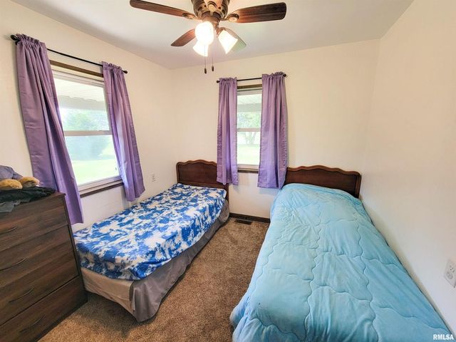 232 PALM Lane, Flora, IL 62839