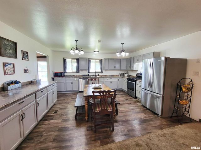 232 PALM Lane, Flora, IL 62839