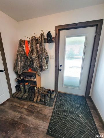 232 PALM Lane, Flora, IL 62839