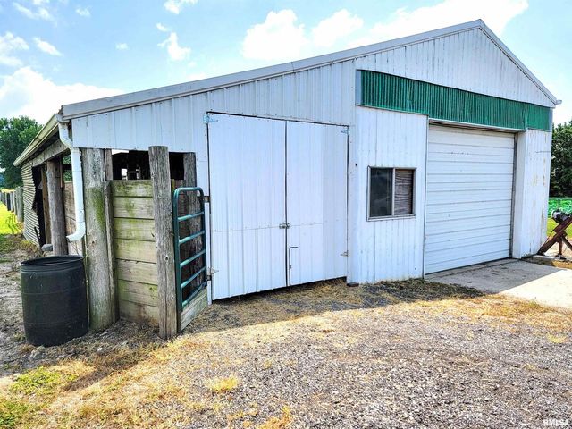 232 PALM Lane, Flora, IL 62839