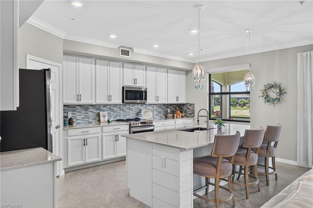 17280 Cherrywood CT, Bonita Springs, FL 34135