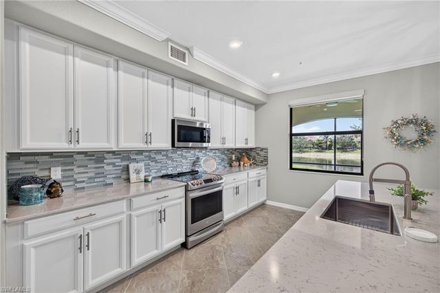 17280 Cherrywood CT, Bonita Springs, FL 34135