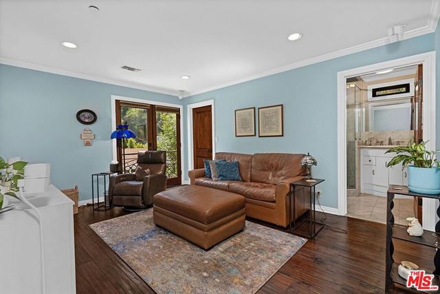 3645 Longview Valley Road, Sherman Oaks, CA 91423