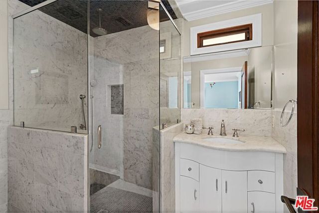 3645 Longview Valley Road, Sherman Oaks, CA 91423