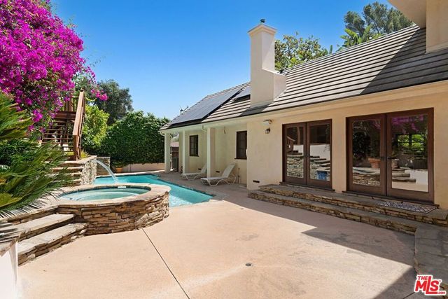 3645 Longview Valley Road, Sherman Oaks, CA 91423