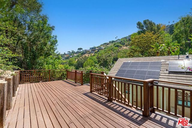 3645 Longview Valley Road, Sherman Oaks, CA 91423