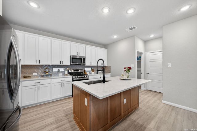 2639 barkey, San Antonio, TX 78245