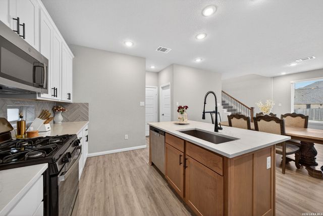 2639 barkey, San Antonio, TX 78245