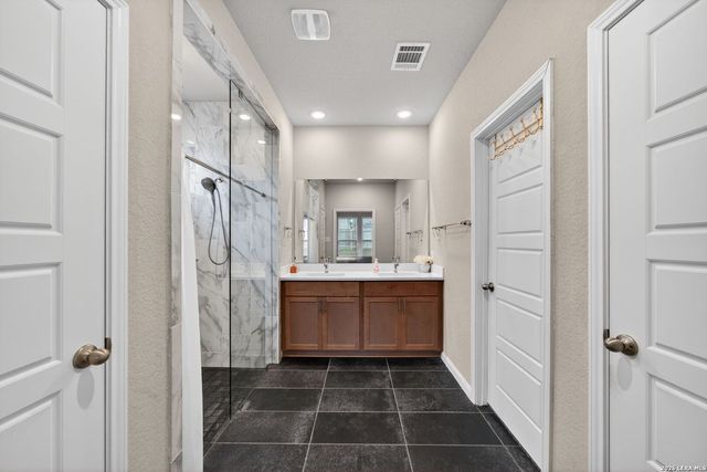 2639 barkey, San Antonio, TX 78245