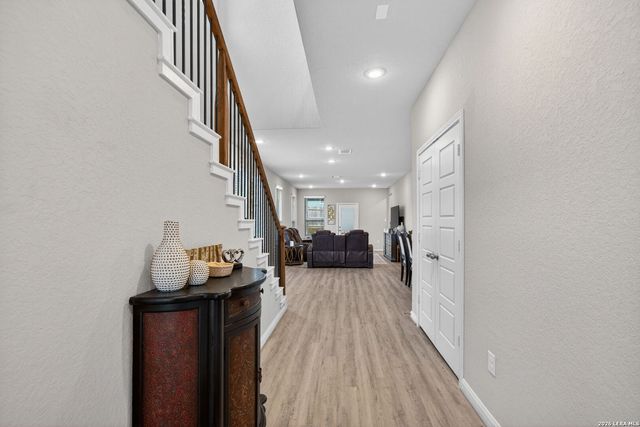 2639 barkey, San Antonio, TX 78245