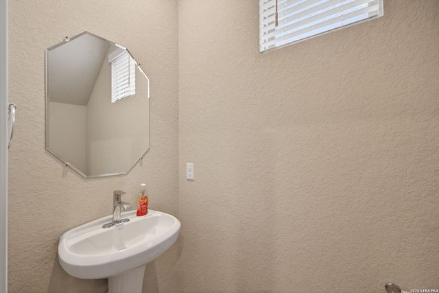 2639 barkey, San Antonio, TX 78245