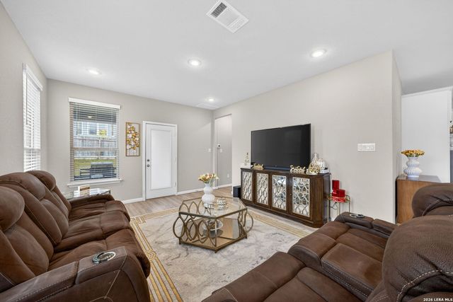 2639 barkey, San Antonio, TX 78245