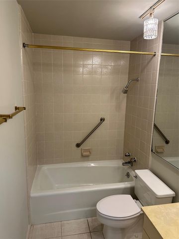 40 N Interstate 35 S 8C4, Austin, TX 78701