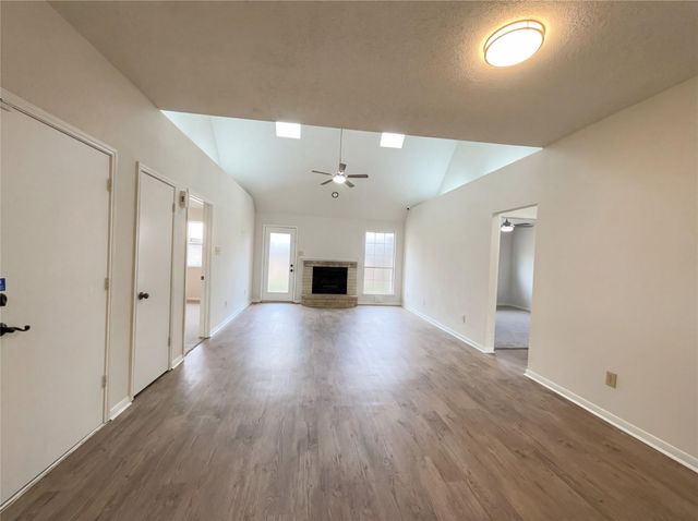 1606 Blue Heather Lane, Fresno, TX 77545