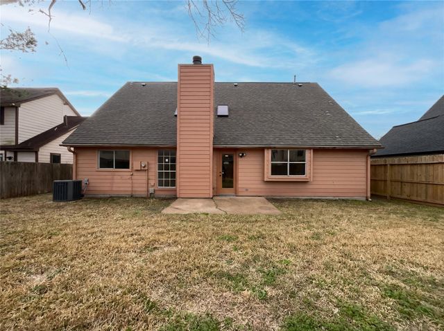 1606 Blue Heather Lane, Fresno, TX 77545