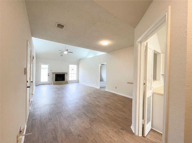 1606 Blue Heather Lane, Fresno, TX 77545