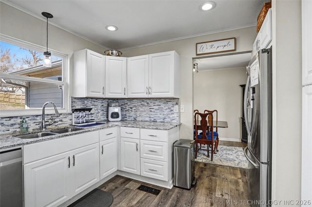 1107 W 4th Street, Sand Springs, OK 74063