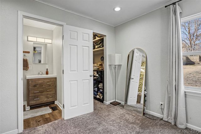 1107 W 4th Street, Sand Springs, OK 74063