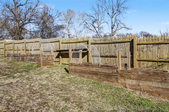 1107 W 4th Street, Sand Springs, OK 74063