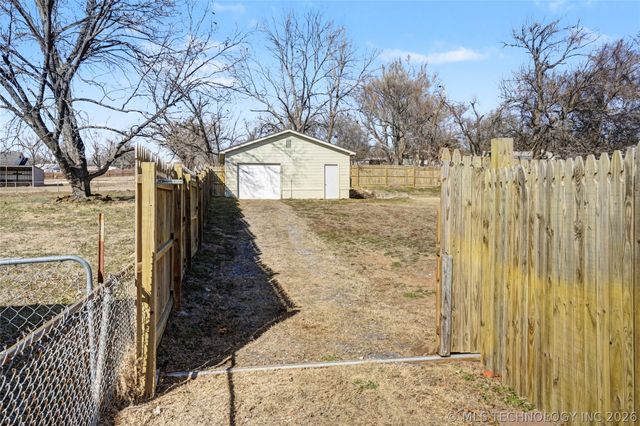 1107 W 4th Street, Sand Springs, OK 74063