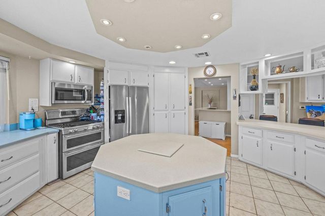 39731 Palm Greens Parkway, Palm Desert, CA 92260