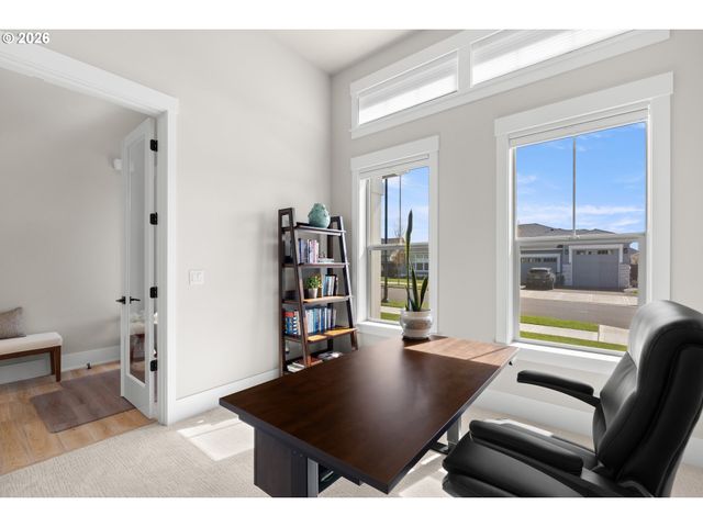 6043 Se JURA St, Hillsboro, OR 97123