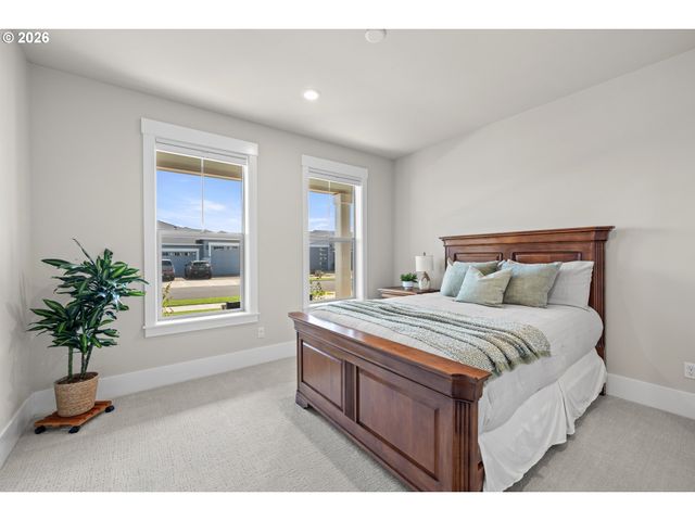 6043 Se JURA St, Hillsboro, OR 97123