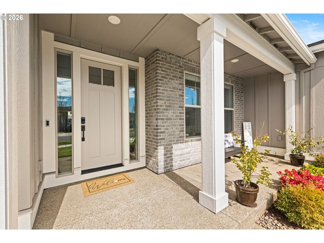 6043 Se JURA St, Hillsboro, OR 97123