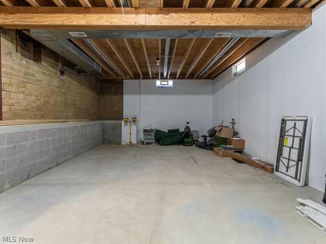 5560 East Boulevard NW, Canton, OH 44718